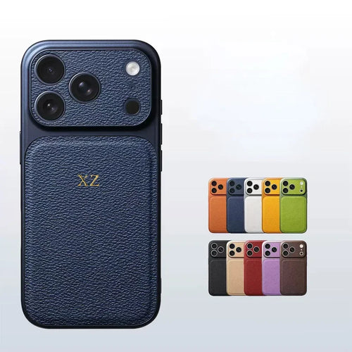 Coque iPhone bleu marine avec les initiales XZ dorées au dos, et les 10 coloris disponibles