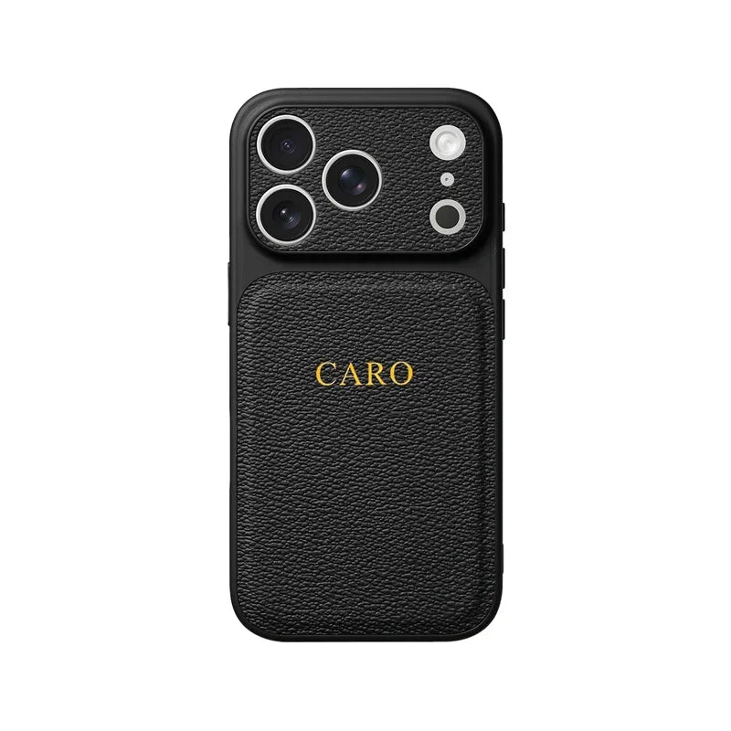 Coque iPhone noire en simili grainé, initiales dorées au dos